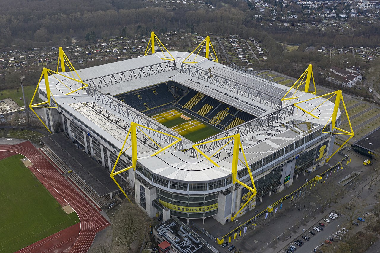 Westfalenstadion সিগনাল ইডুনা পার্ক (ওয়েস্টফ্যালেনস্টেডিয়ন, জার্মানি)